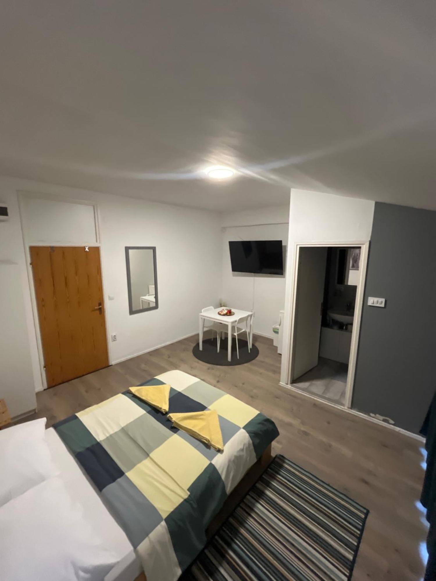 Apartmani Vacanza Загреб Екстериор снимка