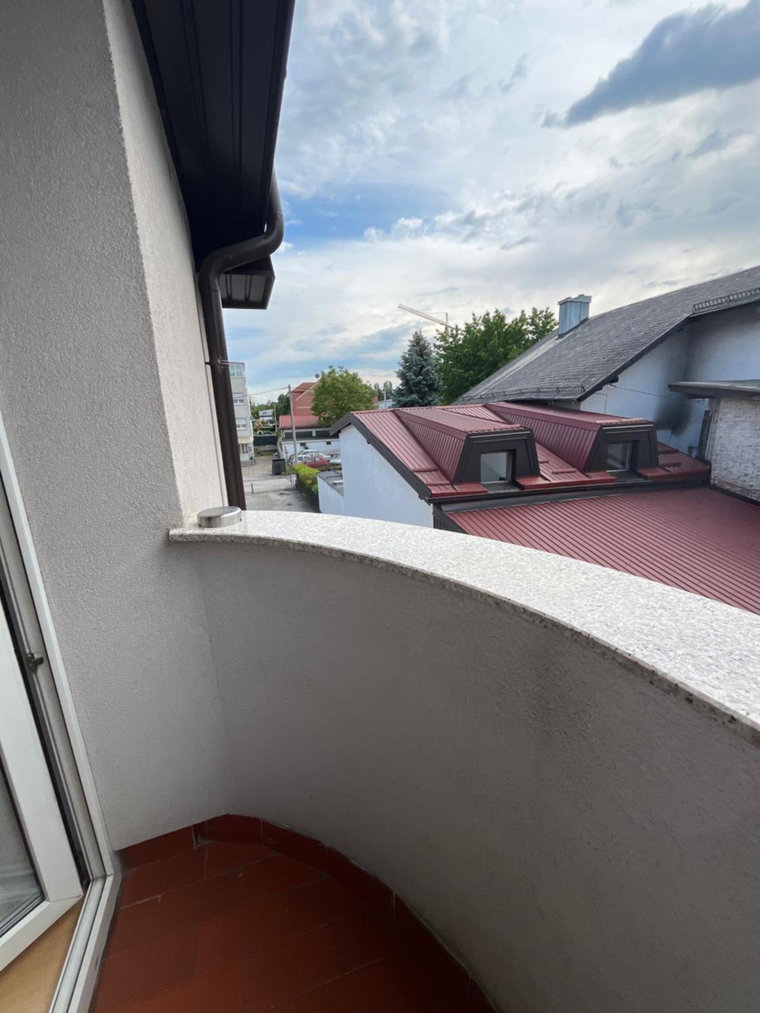 Apartmani Vacanza Загреб Екстериор снимка