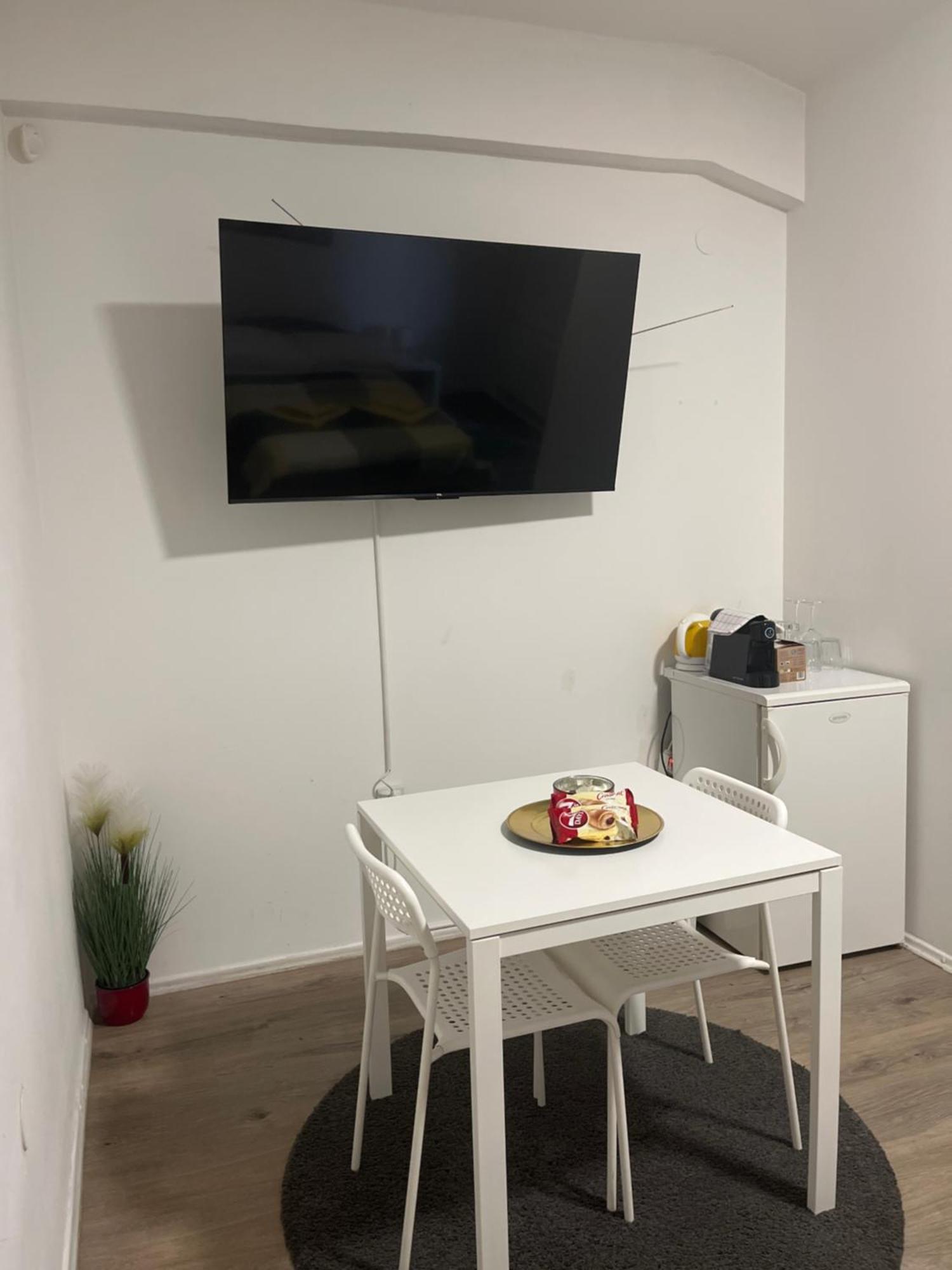 Apartmani Vacanza Загреб Екстериор снимка